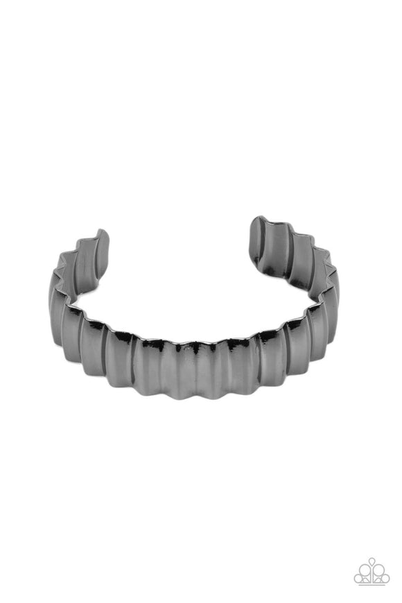 Across The HEIR-Waves - Black #1215